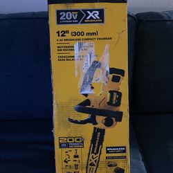 DEWALT XR BRUSHLESS COMPACT CHAINSAW KIT