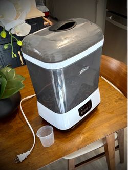 Dr. Brown's Bottle Sterilizer and Dryer