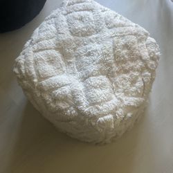 Bobo Ottoman White