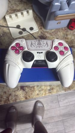 PS5 DualSense controller