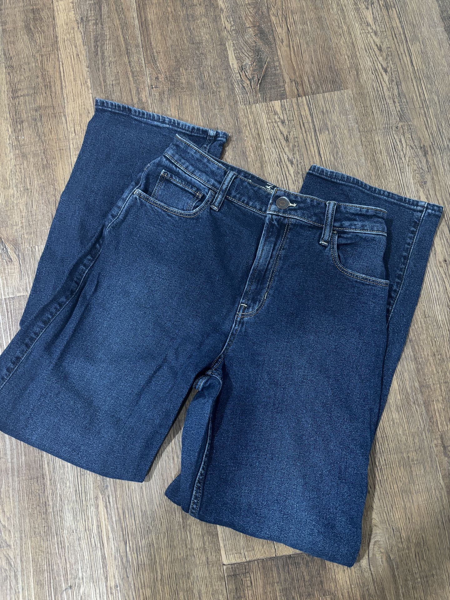 Hollister Jean
