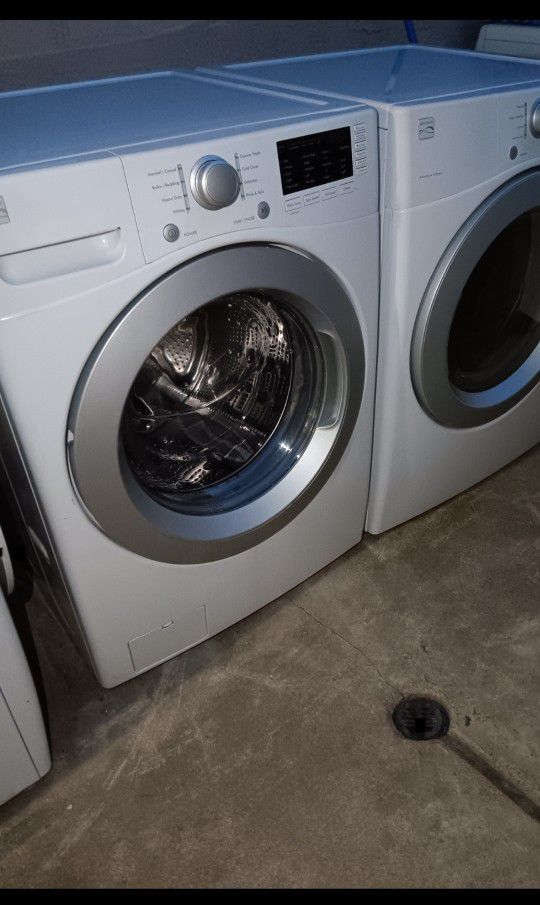Kenmore Washer And Dryer Set Still Like New 