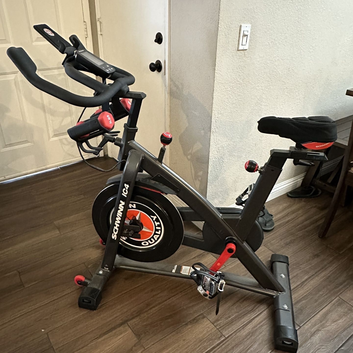 Schwinn IC4 Exercise Bike for Sale in Jurupa Valley CA OfferUp