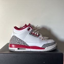 Jordan 3 Size: 5.5y
