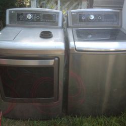 LG washer And Dryer Set