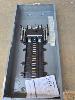 Load Center: 200 A Amps, 120/240V AC, 30 Spaces