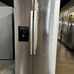 Amana Stainless Steel Side By Side Refrigerator