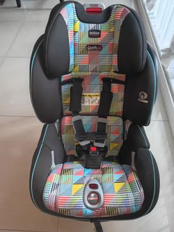 Britax safecell, bby seat , literally like new $50
