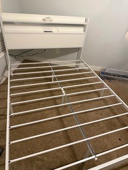 Queen Bedframe