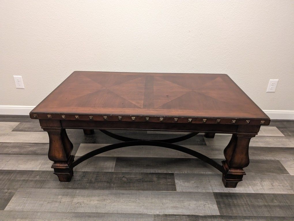 Solid Wood Coffee Table (Good Condition)