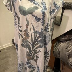 Women’s floral dress/tunic. 2xl