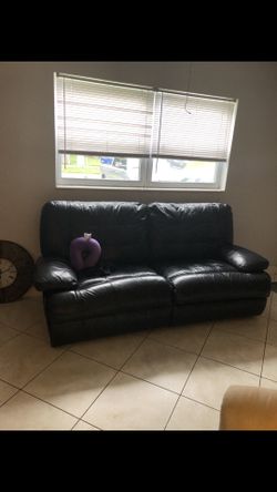 Black leather sofa in great condition