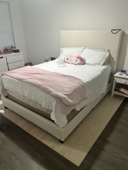 Queen Bed Boucle Material