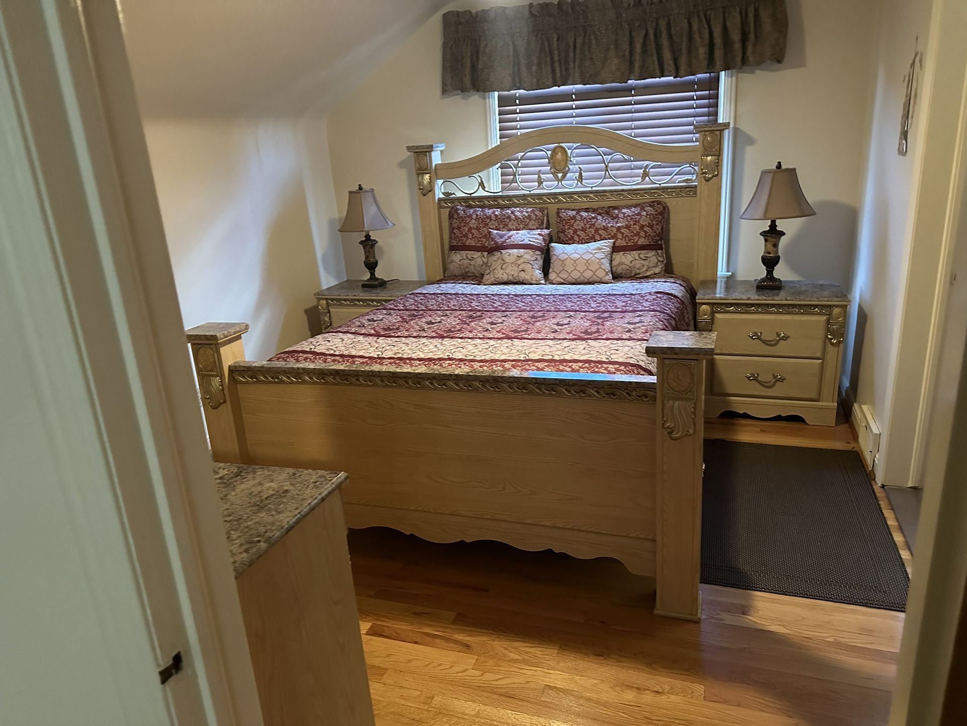 Queen Bedroom Set