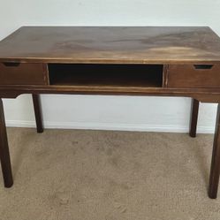 Wooden Desk with a middle sectional and 2 drawers 