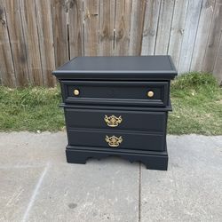 27”W x 17”D x 26”H