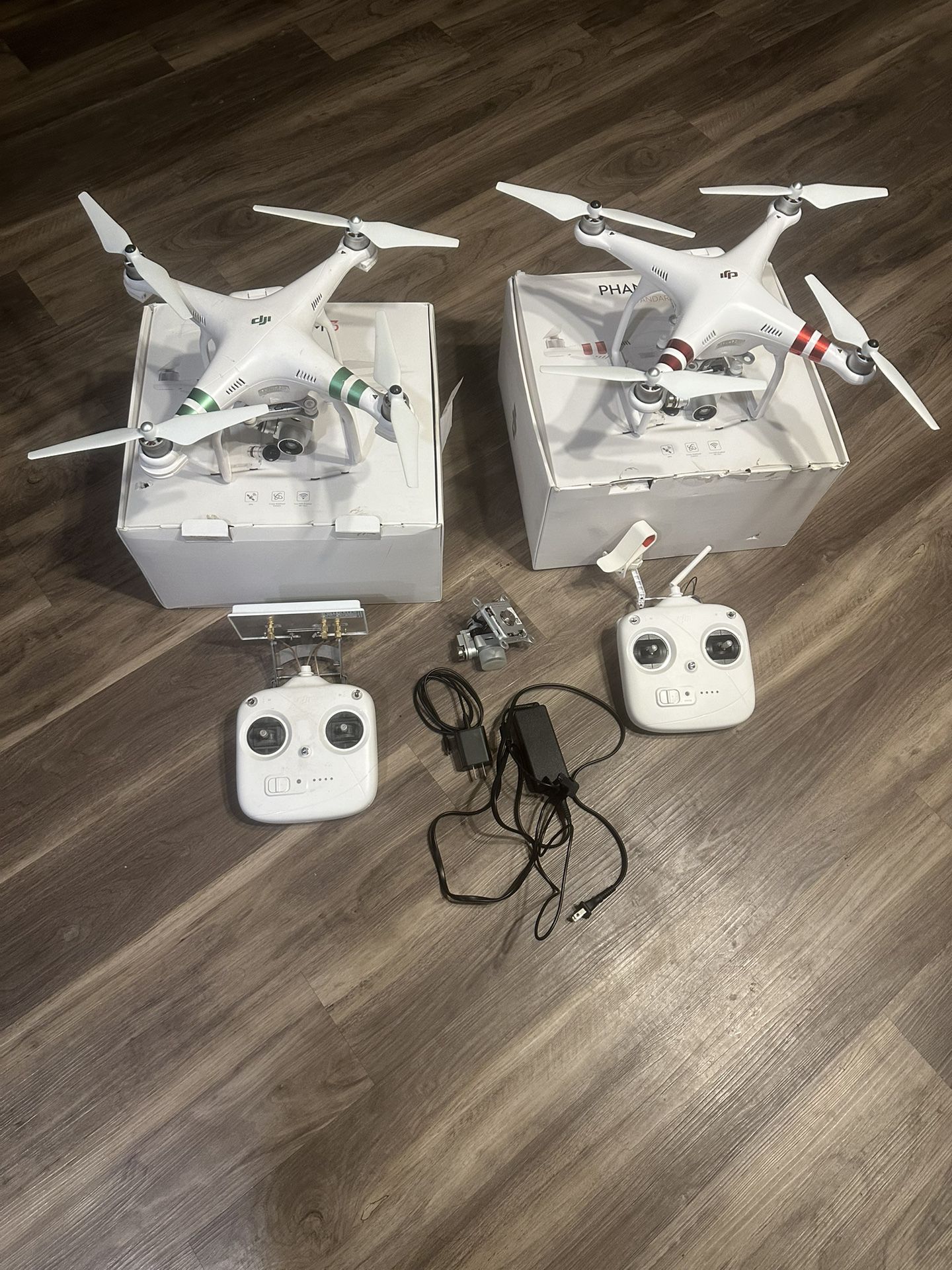 2 Dji Phantom 3 Drones 