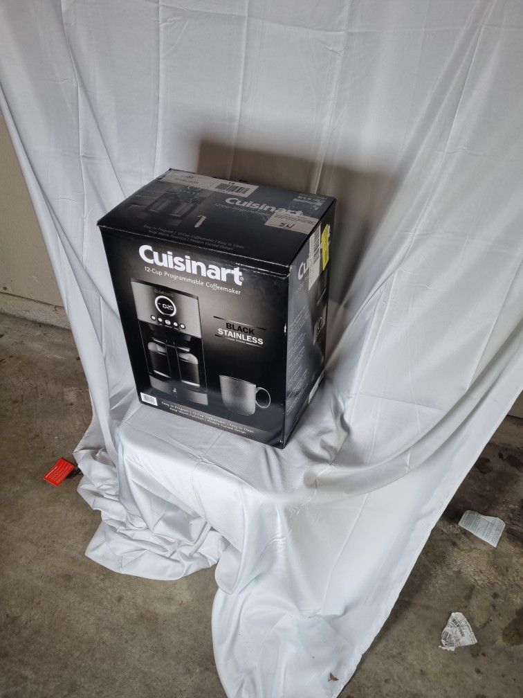 Cuisinart 12-Cup Programmable Coffeemaker Black Stainless – New Open Box