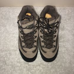 Razor Ridge Mid Womens Columbia Boot Size 7.5