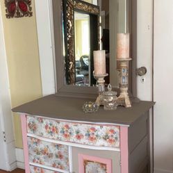 Dresser And Mirror 