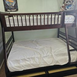 Bunk Beds, Twin Over Full Beds