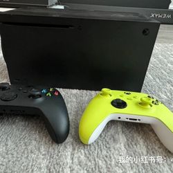 X Box x With 2 Controllers 