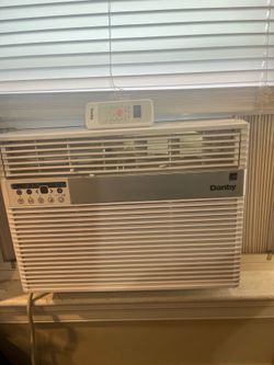 Danby 14,500 BTU Window AC with Wireless Connection and Remote
