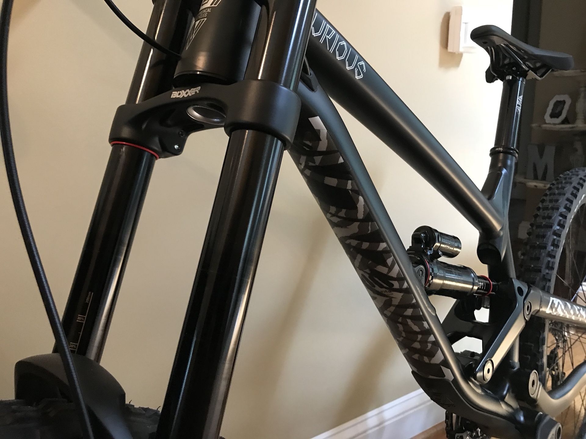 Downhill Mountain Bike - 2018 Commencal Furious