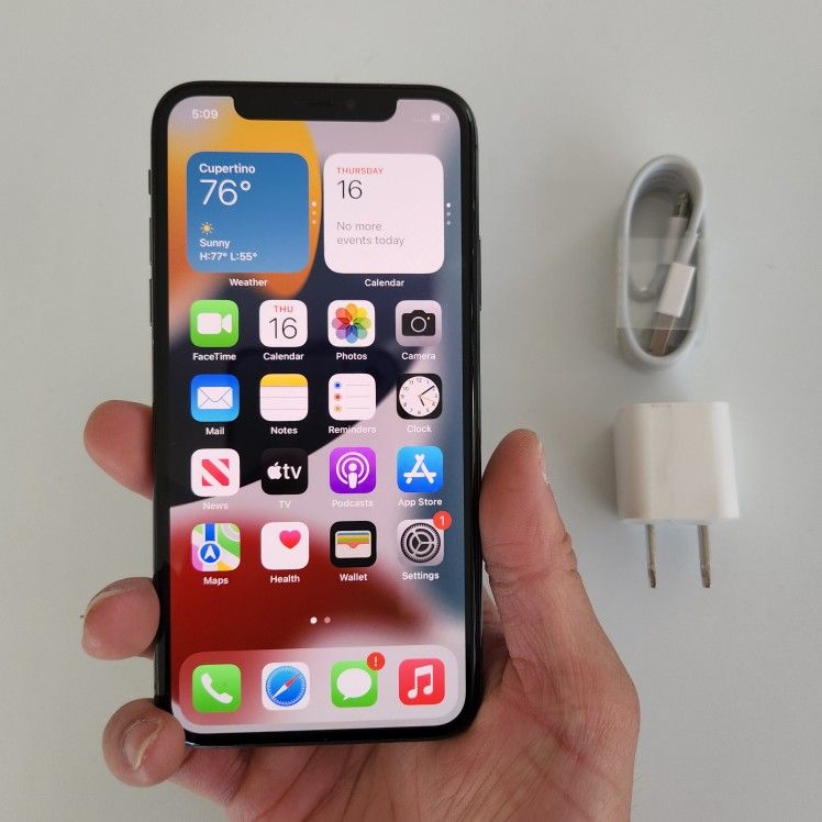 iPhone X UNLOCKED Like New