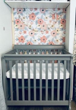 Mini crib