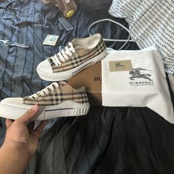 Burburry Shoes