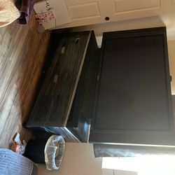 Panasonic Tv with Tv stand