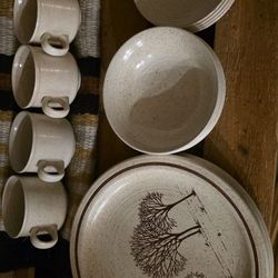 "TREES" Plates, Bowls And Cups Set