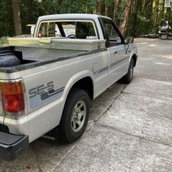 1987 Mazda B-Series Pickup