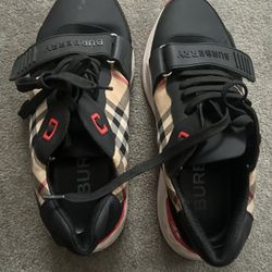 Burberry Shoe 