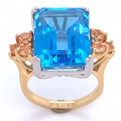Unique blue topaz ring with Yellow Sapphires Stones 18k Yellow Gold 
