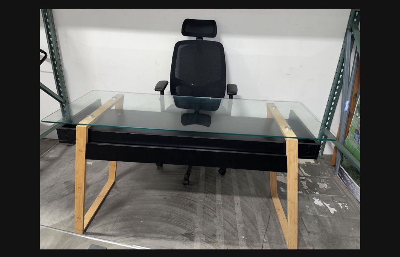 bonVIVO Massimo Small Desk - 55 Inch, Modern Computer Desk for Small Spaces, Living Room, Office and Bedroom - Study Table w/Glass Top and Shelf Space