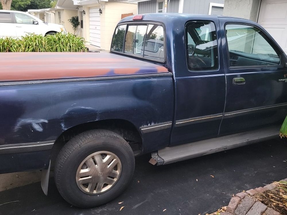 1995 Toyota T-1 100. New tires new radiator new fuel pump Body Work Done Ready For Paint.