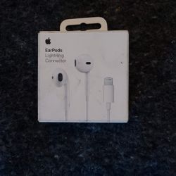 Apple Earpods BRAND NEW UNUSED.