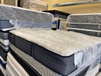 Brand New Queen 👑 Mattress available in stock.