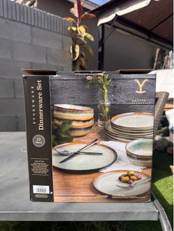 Brand New yellow stone 12 pc Dinner dishware stoneware Set
