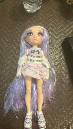 Rainbow High Cheer Violet Willow Purple Cheerleader