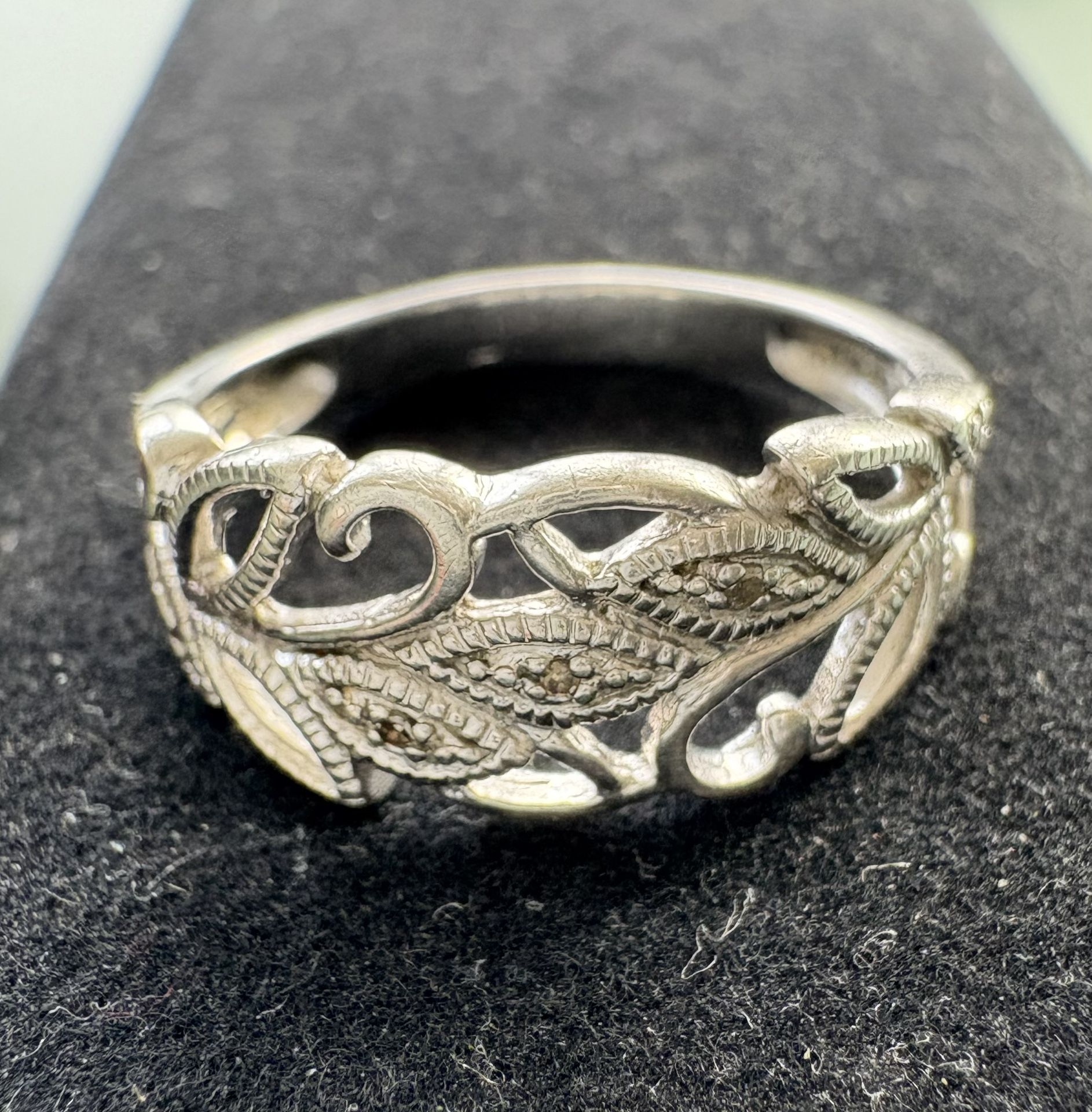 Sterling Silver Diamond Filagree Ring - Size 10