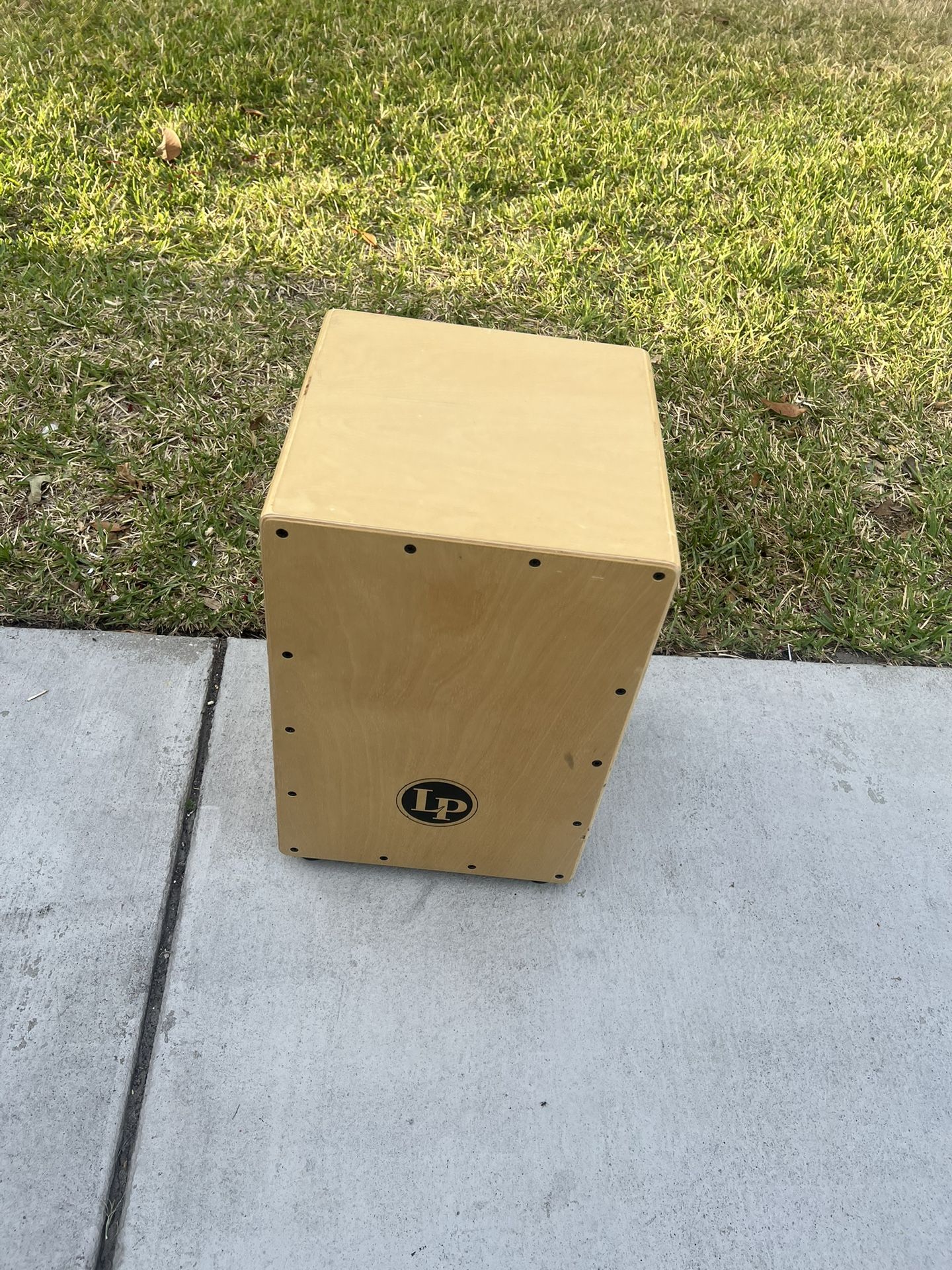 LP LATIN PERCUSSION ASPIRE WOOD CAJON DRUM - LPA1331 Free Ship Minor Scuff . Use in good condition with minor cosmetic blemishes. The blemish is mainl