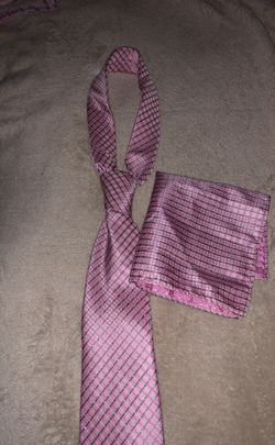 Pink tie