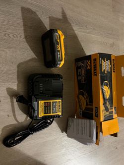 Dewalt batería  xr 3.5. Cargador