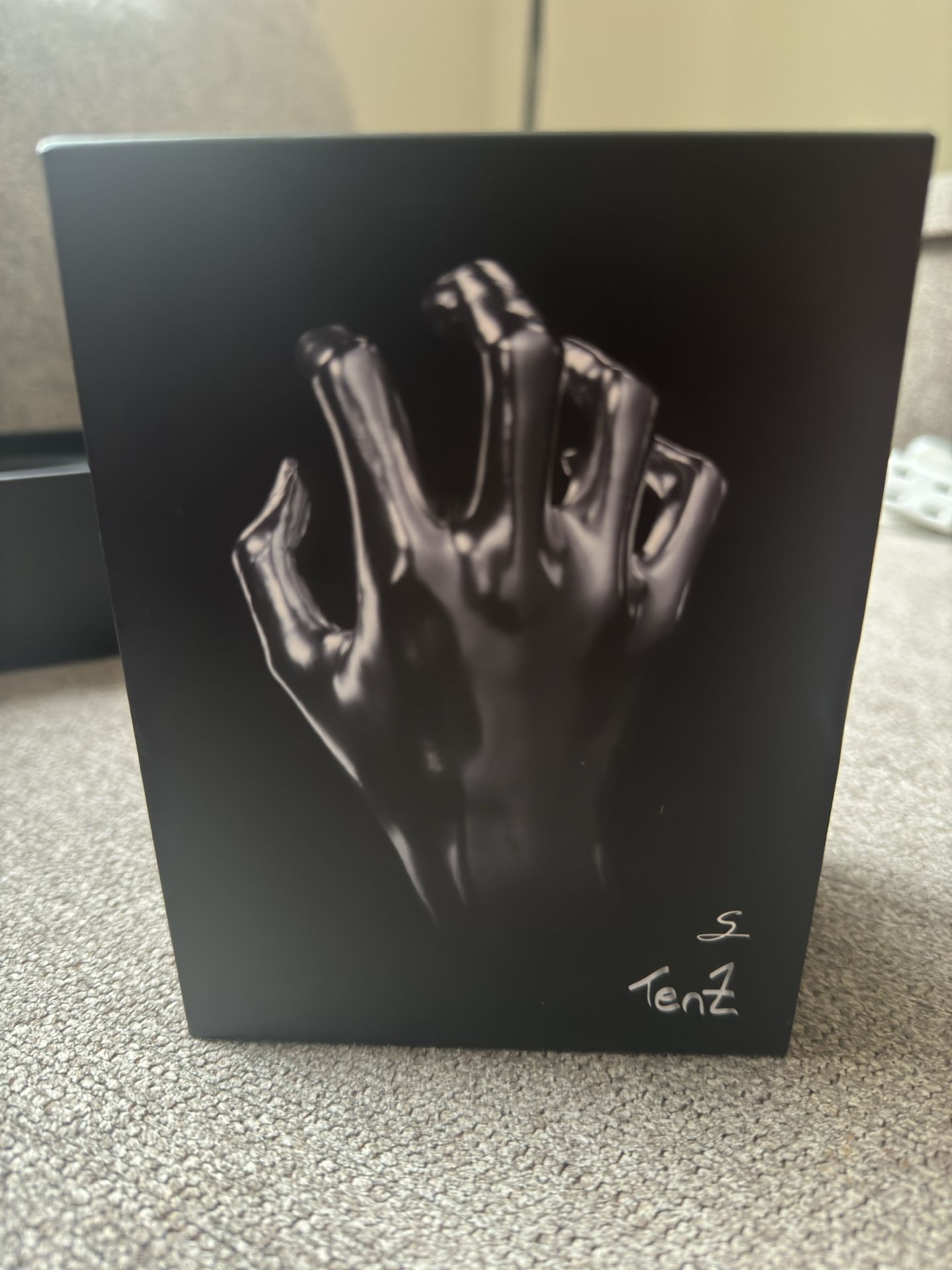 “Tenz” Finalmouse (size small) Brand New