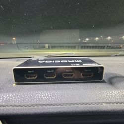 MROCIOA 5 In 1 Out 4K and 3D HDMI Switcher Box with Remote *No Remote Or Plug*