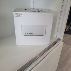 Apple Mac Studio - M1 Max 32c/64gb/1TB