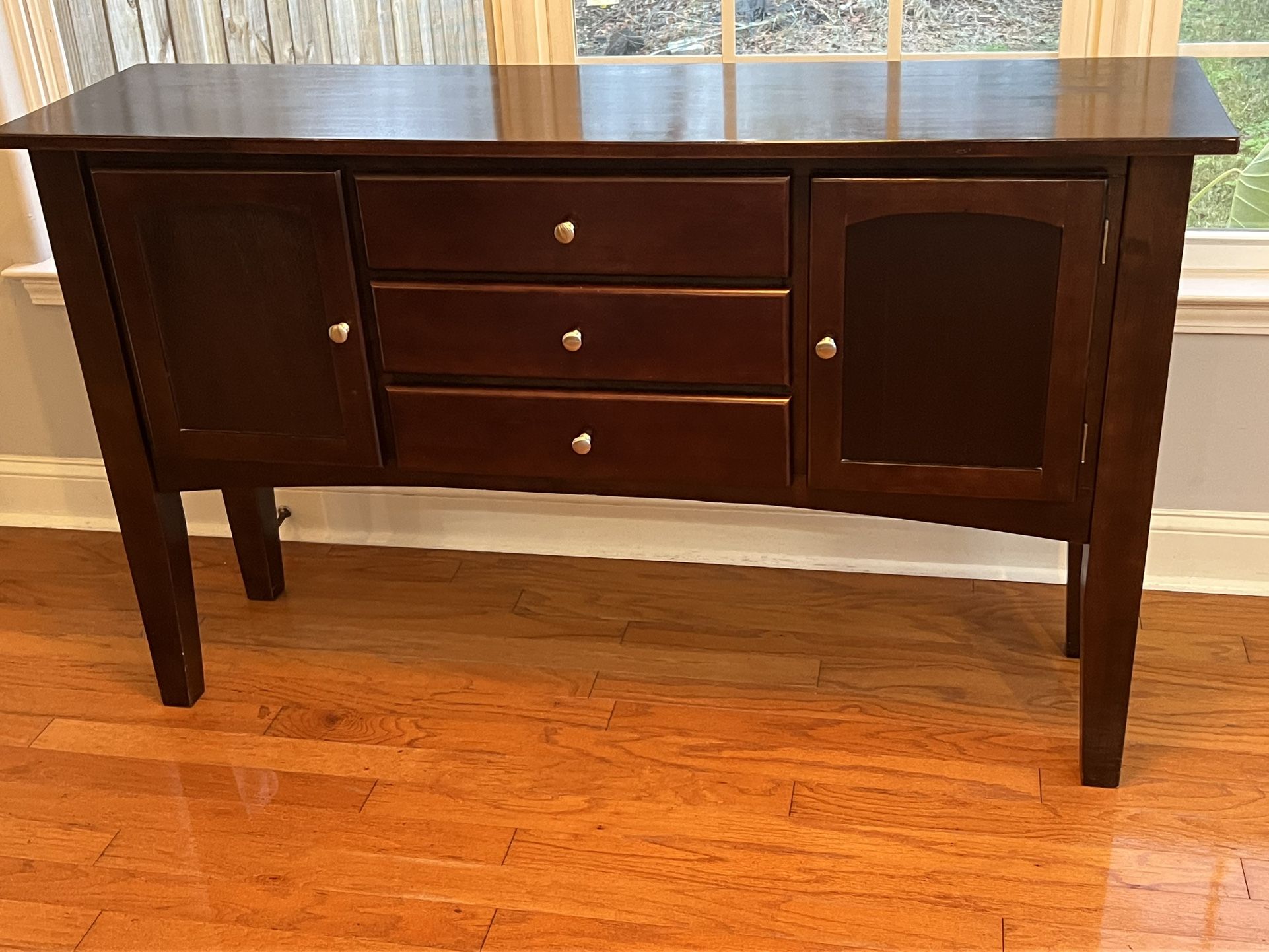 Darkwalnut Hutch 